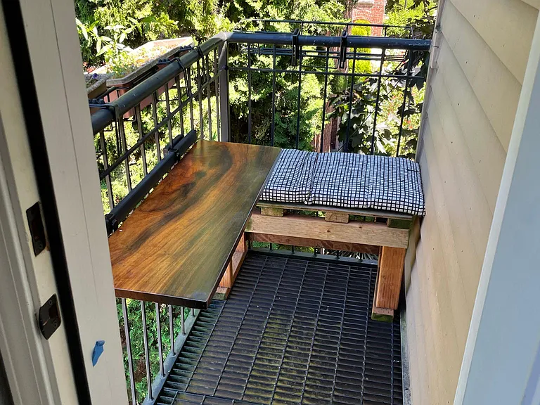 balcony with removable table, great for working outside