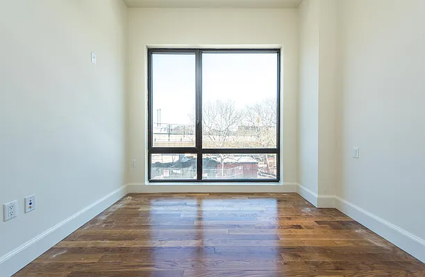 Rented by Nooklyn NYC LLC | media 81