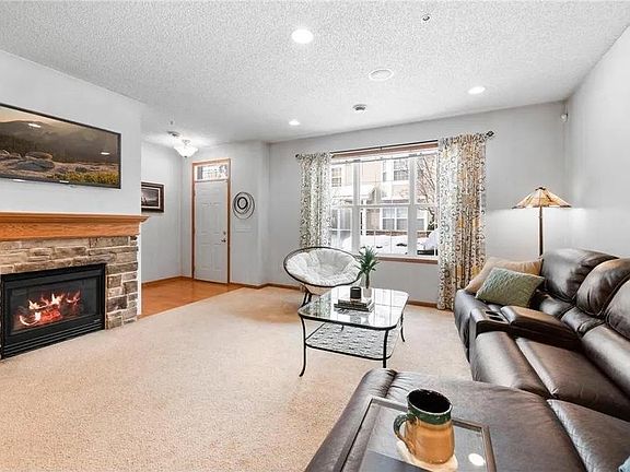 4th image of 10941 Fergus St NE Unit C