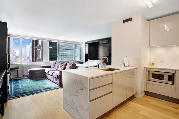 Rented by Compass | media 14