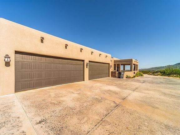 3rd image of 2 Pueblo De Luna