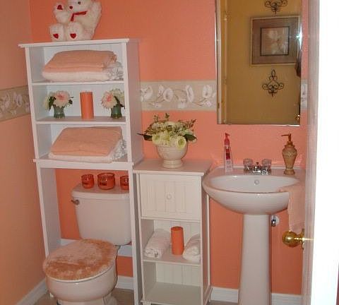 1/2 Bathroom
