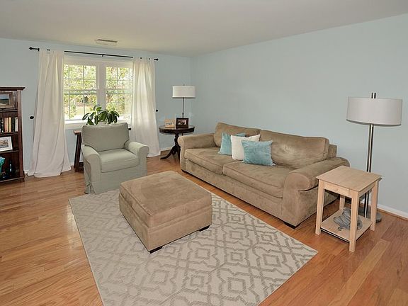 Sunny living room!