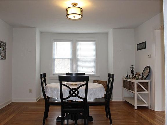 3rd image of 201 Burdine Ave