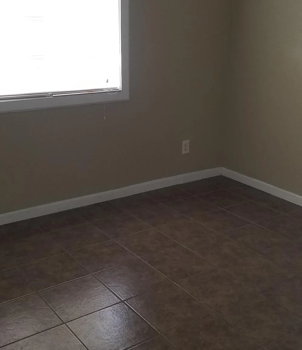 2 bed, 800 sqft, $1,750 — Photo 2
