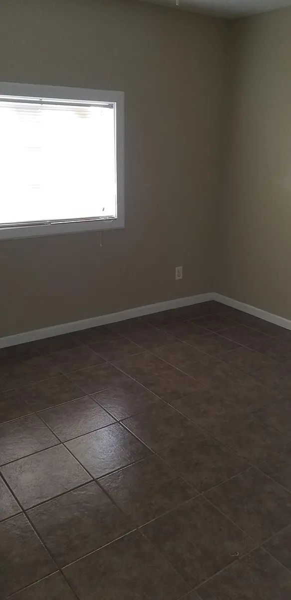 Building Photo - 1630 N 17th Ave #2