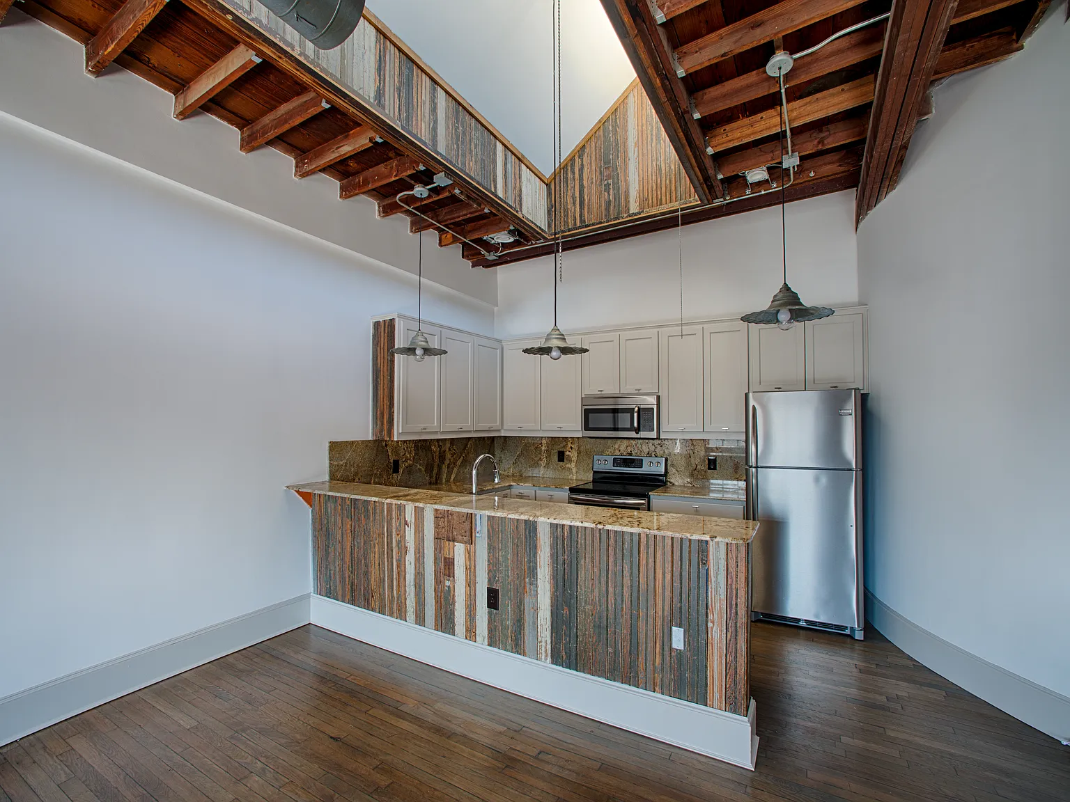 Studio, 1098 sqft, $1,900 — Photo 2