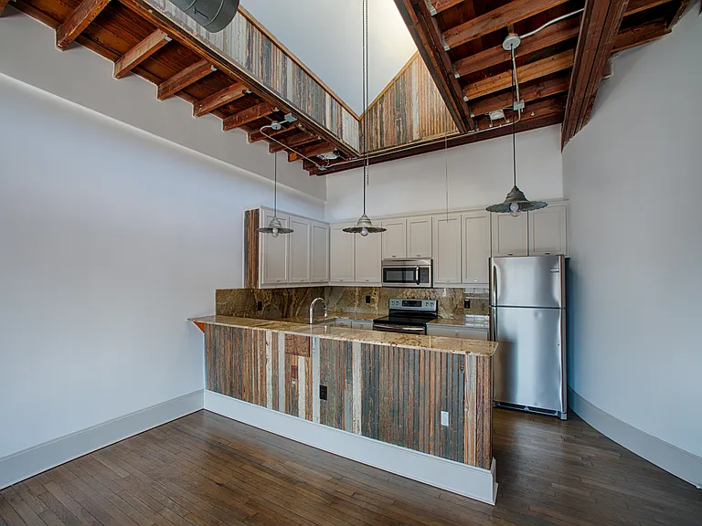 Full kitchen with all appliances