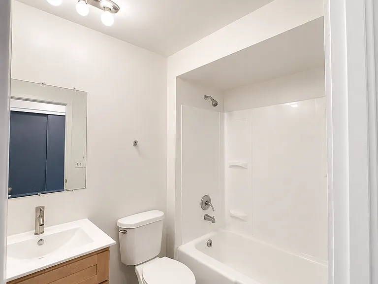 717 State Ave N #C6 — Photo 7