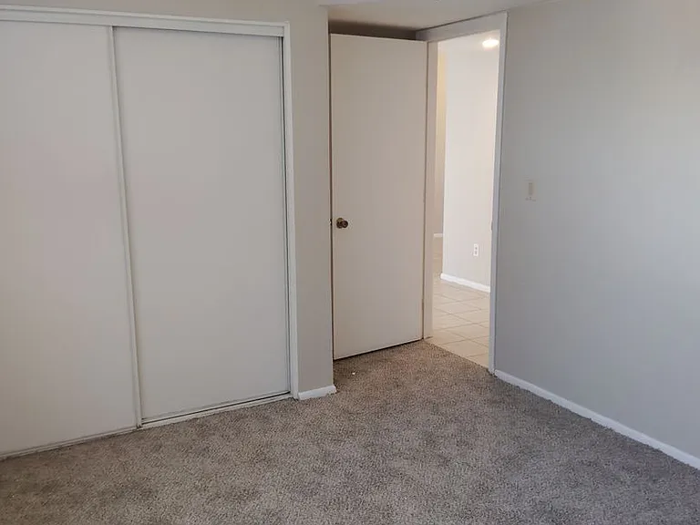 Mammoth Apartments — Photo 11