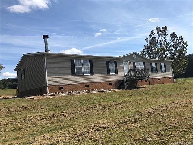 1st image of 3915 Crossing Creek Dr
