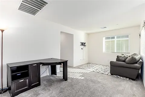 3 bed, 1792 sqft, $2,200 — Photo 4