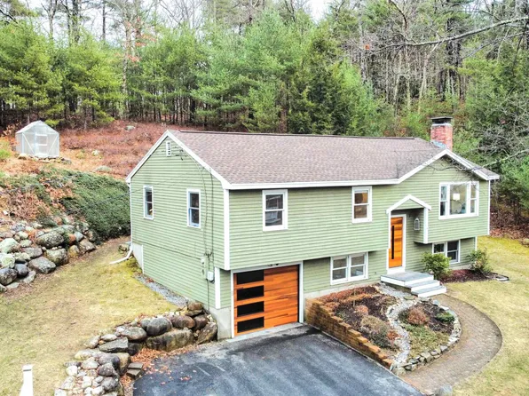 27 Valleyview Drive, Merrimack, NH 03054