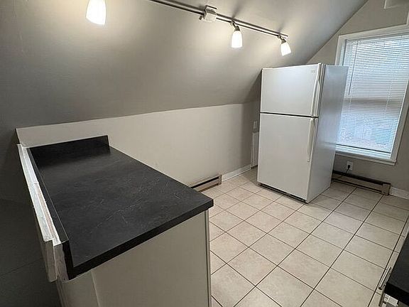 3rd image of 229 N Sandusky St APT 1