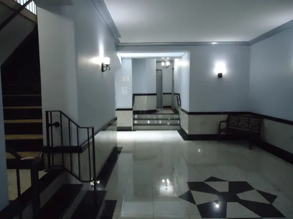 111-50 75th Road image 2 of 14