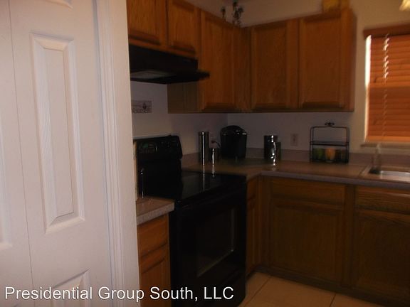 2nd image of 2960 Blackburn Ave