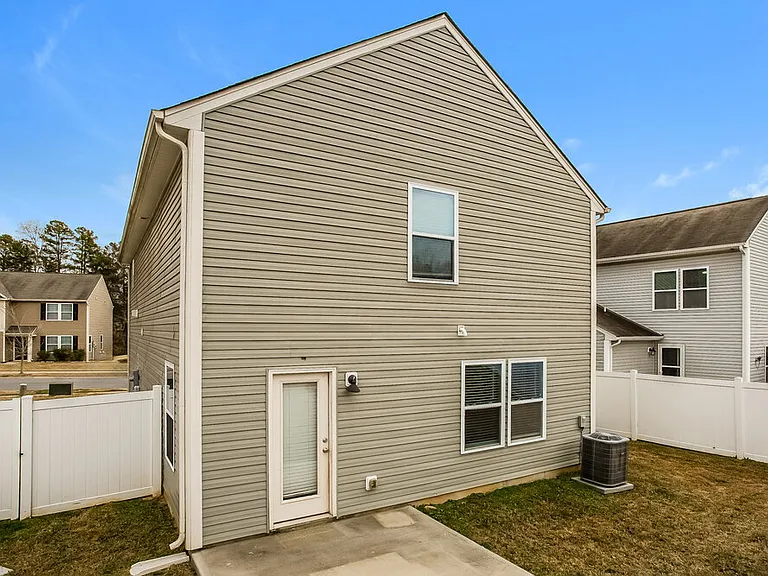 1083 Manston Pl SW — Photo 16