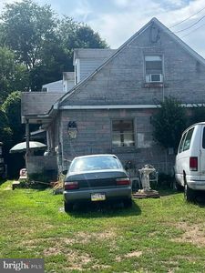 66 Corbin Ln, Morrisville, PA, 19067