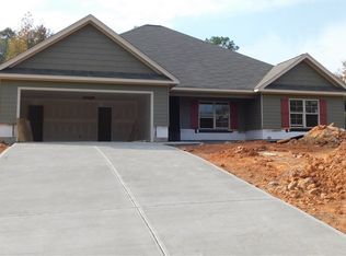2708 E Point Dr, Opelika, AL 36804