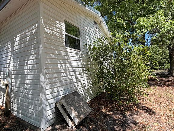 2nd image of 2839 Beall Packing Rd