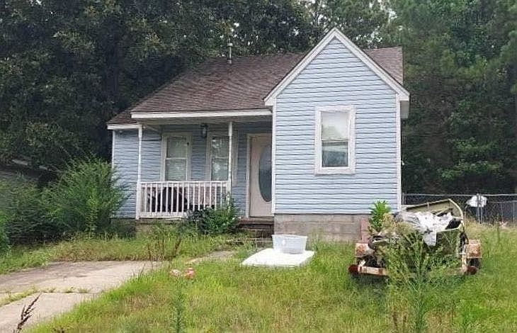 1st image of 28 Compass Point St