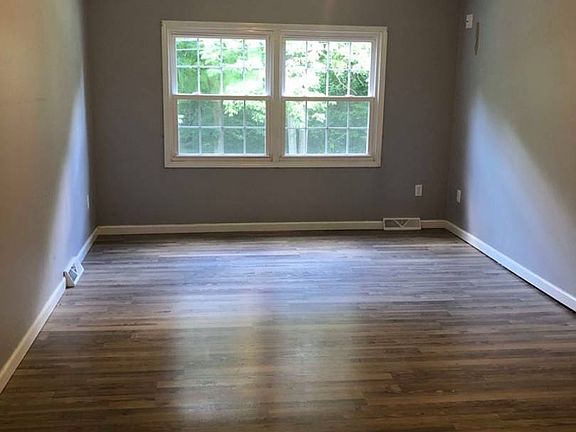5th image of 47 Woodend Pl