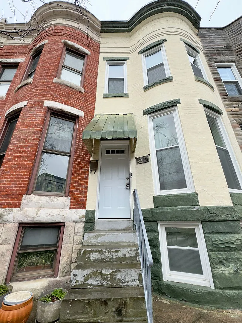 4-Bedroom Townhome W/Modern Amenities - JHU — Photo 2