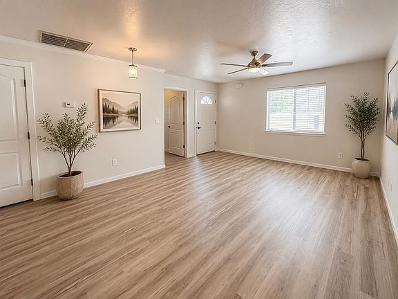 3rd image of 656 1/2 Serenity Ln