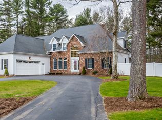 232 Darrington Dr, Raynham, MA 02767