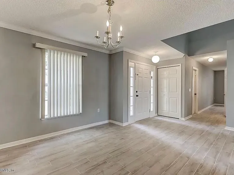 4043 Broad Creek Ln — Photo 2