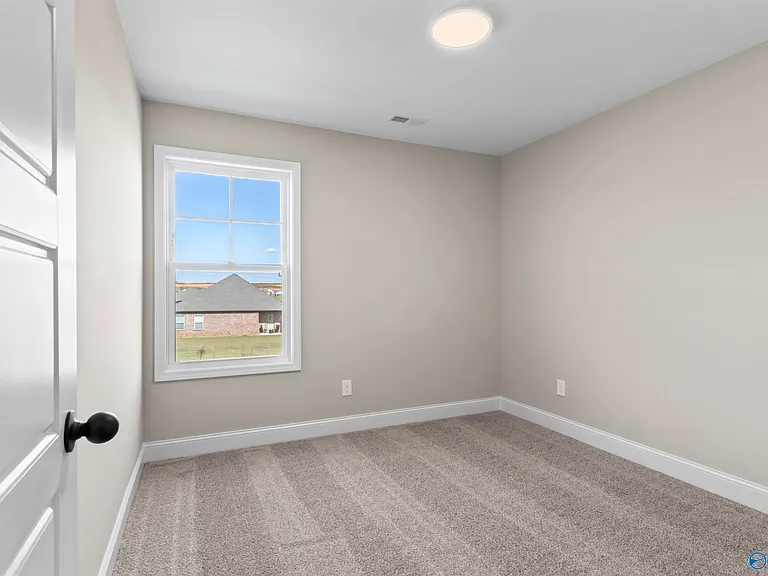 243 Susan Lynn Dr — Photo 5