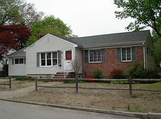 122 Friendly Rd, Cranston, RI 02910