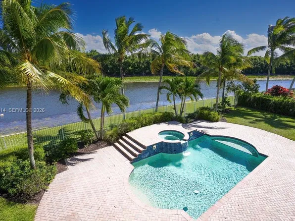 1422 Victoria Isle Dr, Weston, FL 33327
