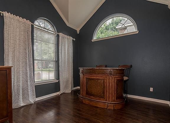 3rd image of 2710 Summerwood Ct