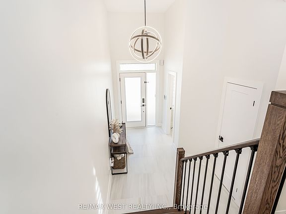 4th image of 3437 Park Heights Way
