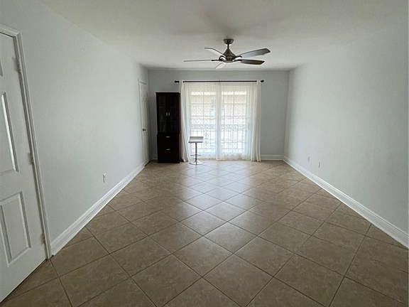 5th image of 828 Vouray Dr APT C
