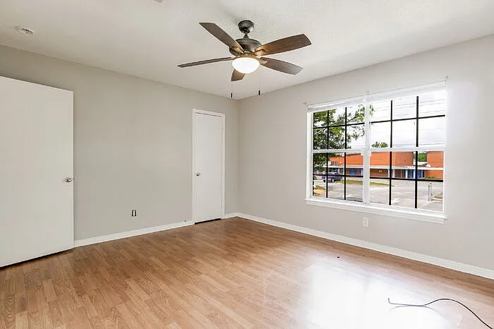6240 Lanier Dr — Photo 28