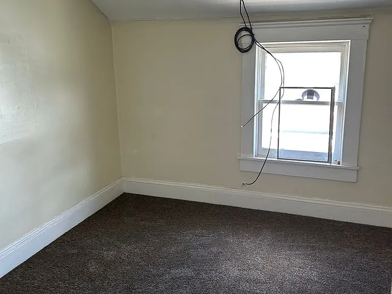 9505 Sladden Ave — Photo 9