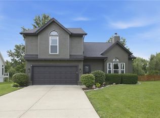 21607 W 51st St, Shawnee, KS 66226