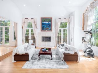 15989 Grandview Ave, Monte Sereno, CA 95030