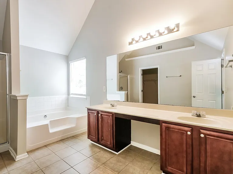 4940 Hopewell Manor Dr — Photo 13