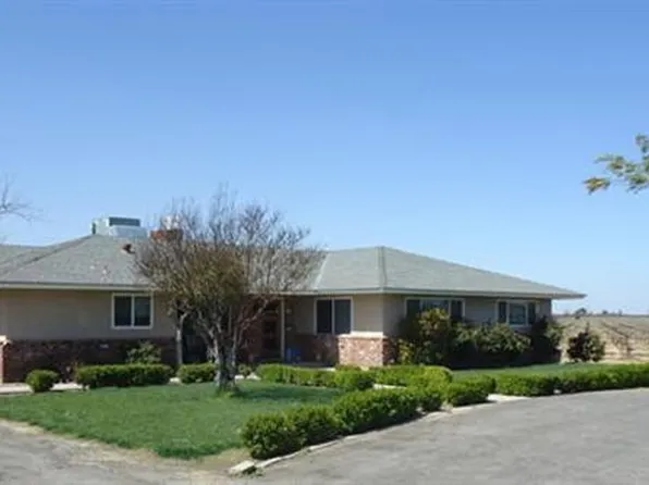 12157 S Bethel Ave, Selma, CA 93662