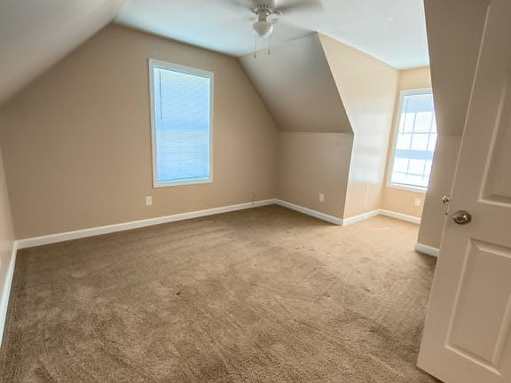 4th image of 2408 Gelsinger Ave