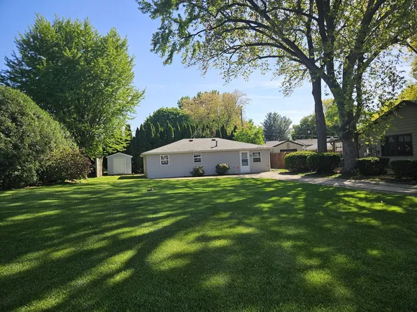 2204 Scott St, Rock Falls, IL 61071