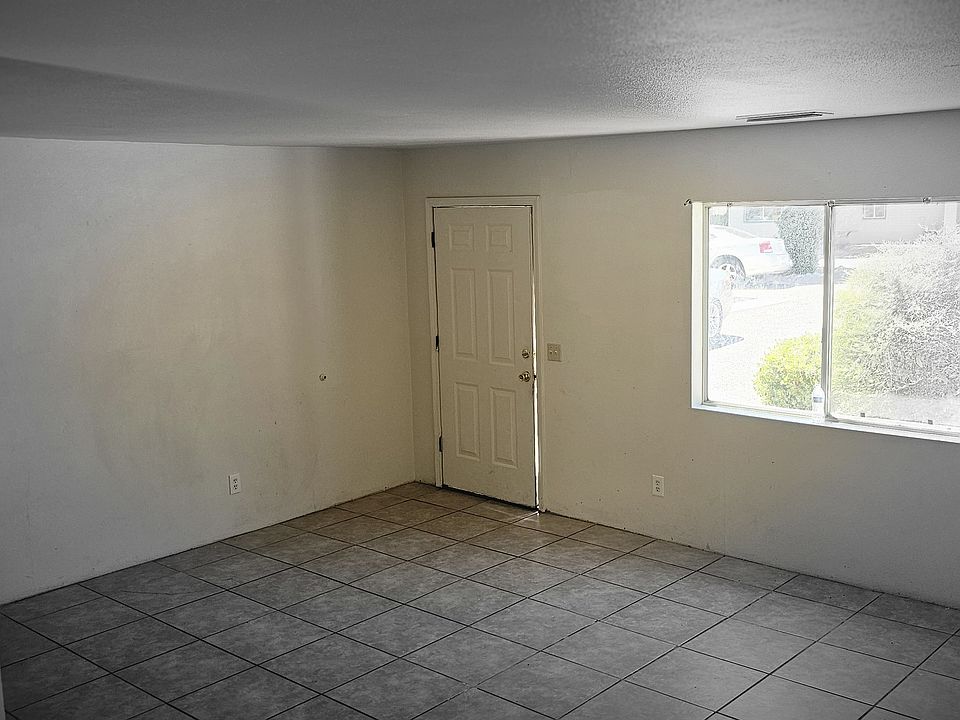 1st image of 715 S Skyline Way #B