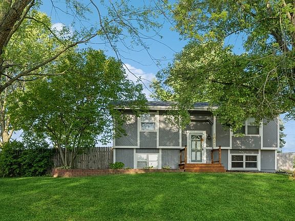 2nd image of 1021 Aspen Dr