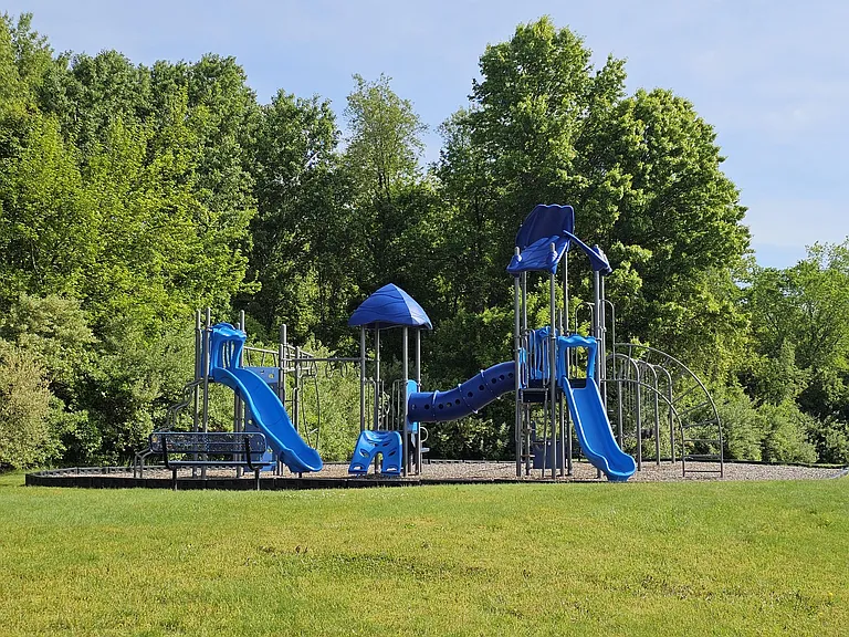Highland Hills — Photo 20