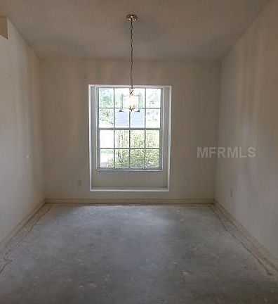 4th image of 1520 Toluca Ct