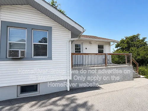 4106 NE 45th Ter #B Photo 1