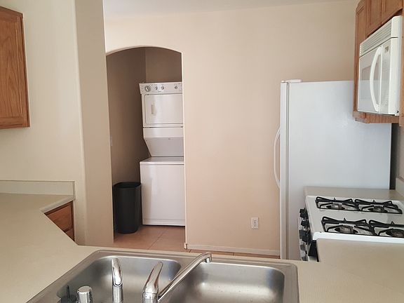 4th image of 10003 Fine Fern St
